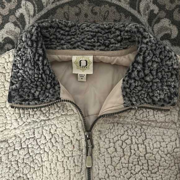 Soft Cream Sherpa Zip Up Lined Jacket (S/M) - Picture 2 of 5